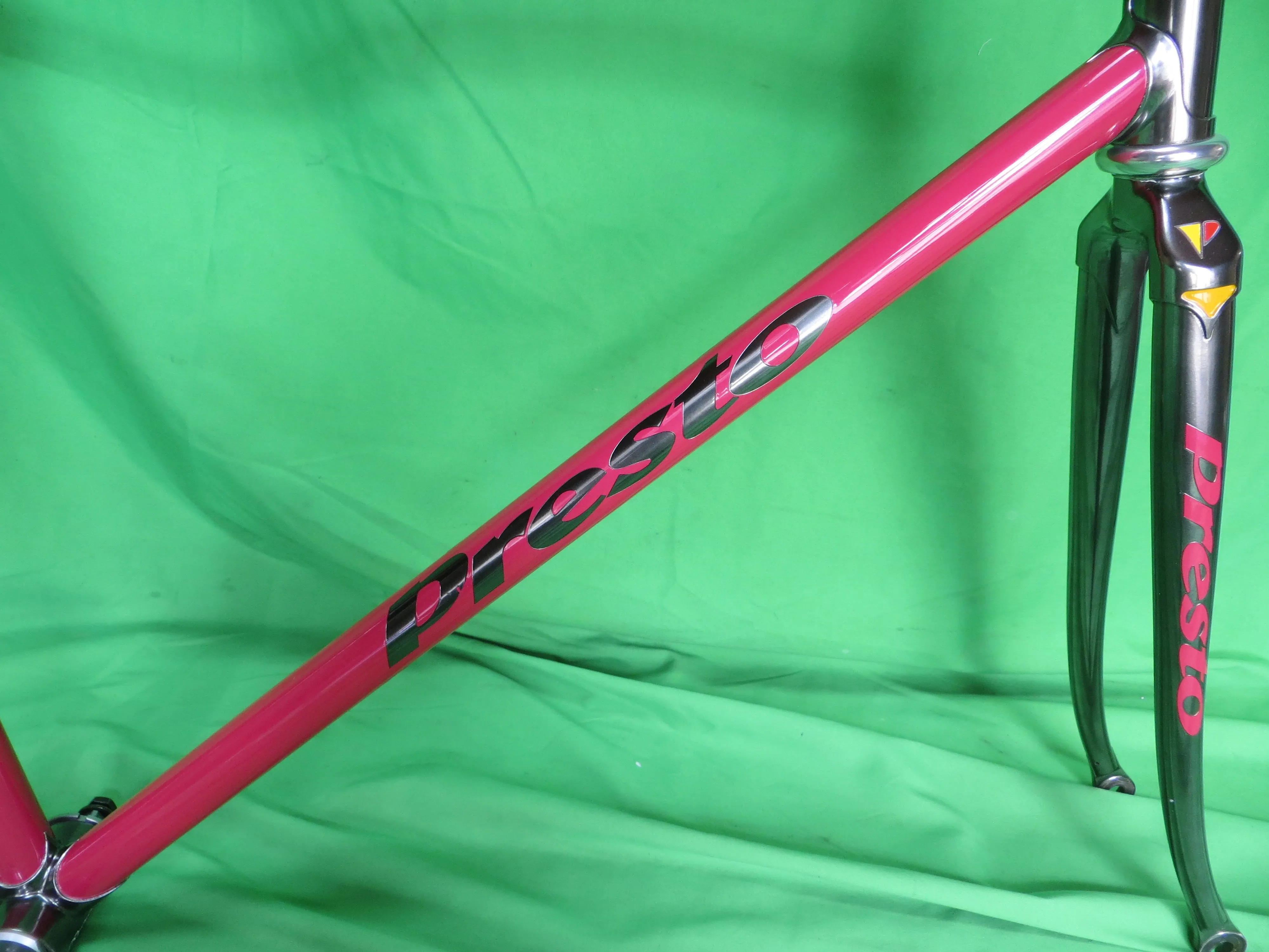 Presto // Pink / Gray Metallic Two Tone // 50.5cm