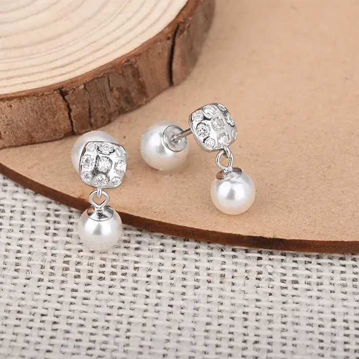 Radiance Pearl Earring